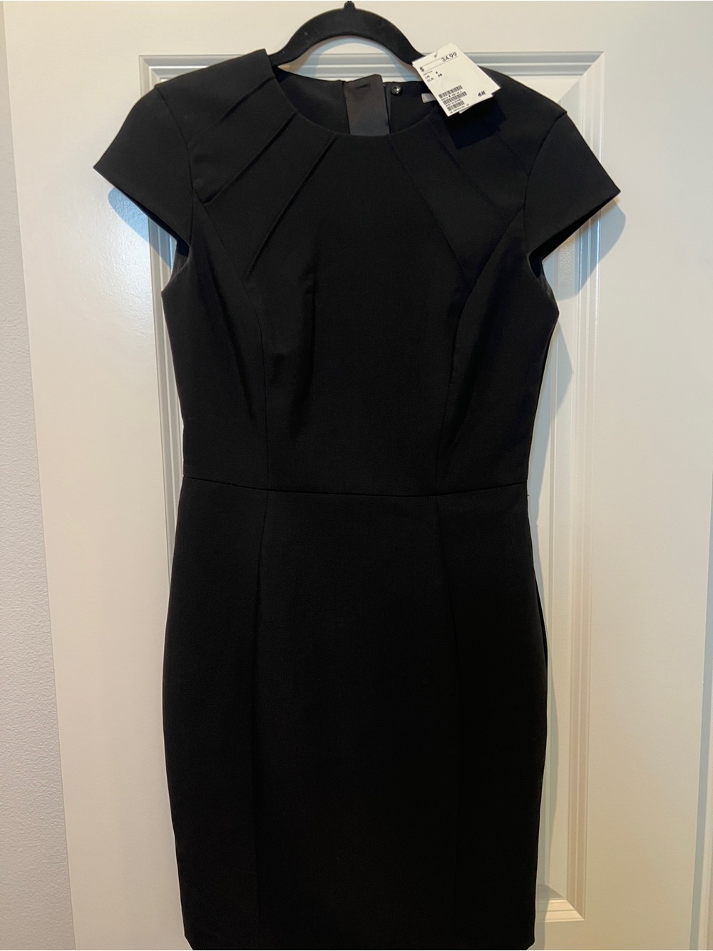 Black Cap-Sleeve Chic Mini Dress, size 6, little black dress basic staple H&M